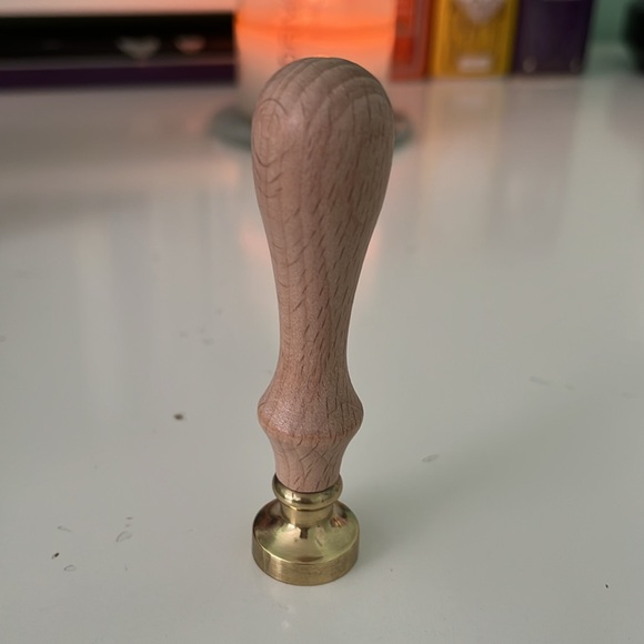 (FREE w/ any purchase) Letter ‘S’ Wax Seal Stamp - Picture 2 of 4